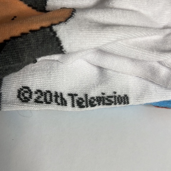 Bob's Burgers 2 Pair Crew Socks Shoe Size 6-12 NWT or for collectors - Picture 5 of 6